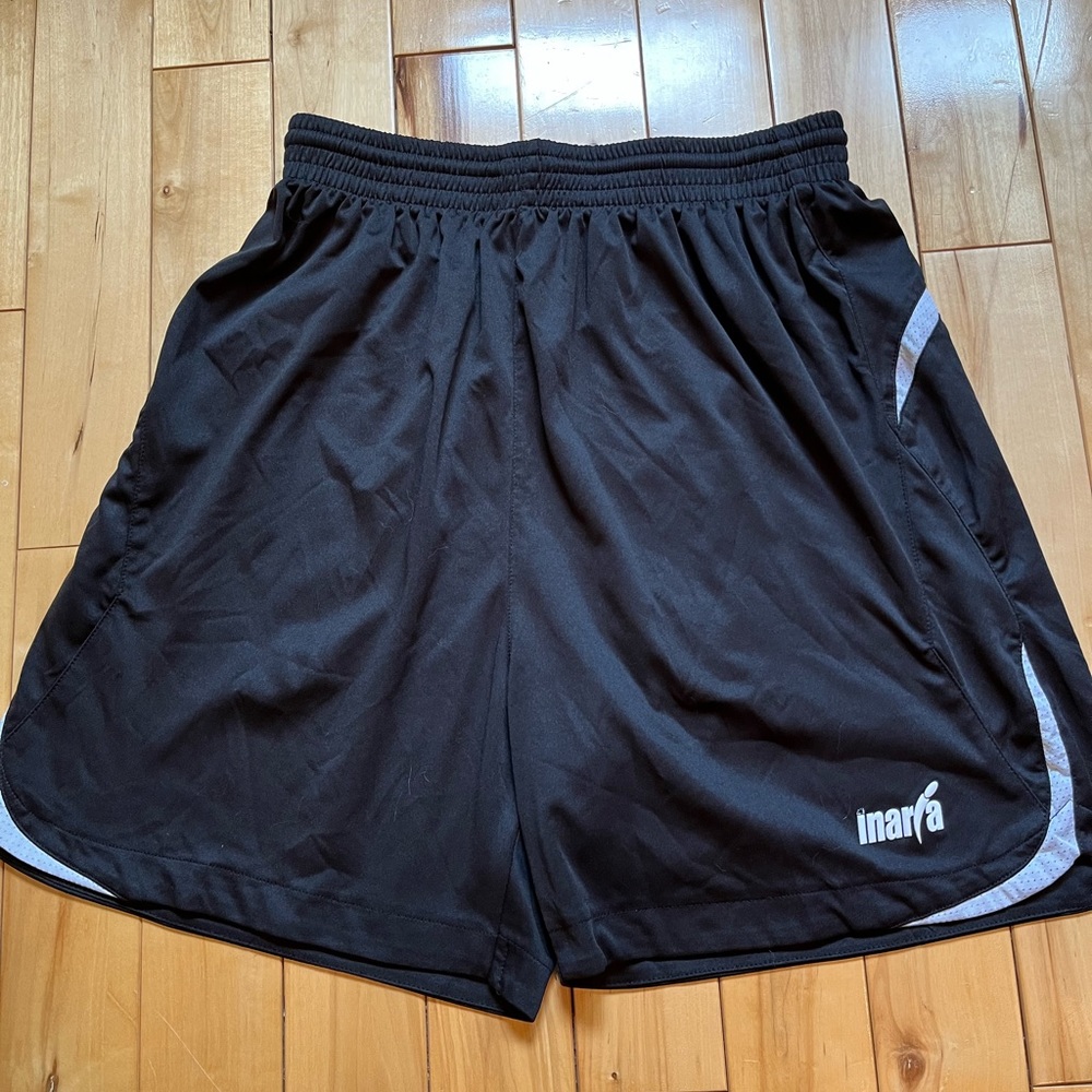 inaria-Soccer Shorts~Size M~Black & White
